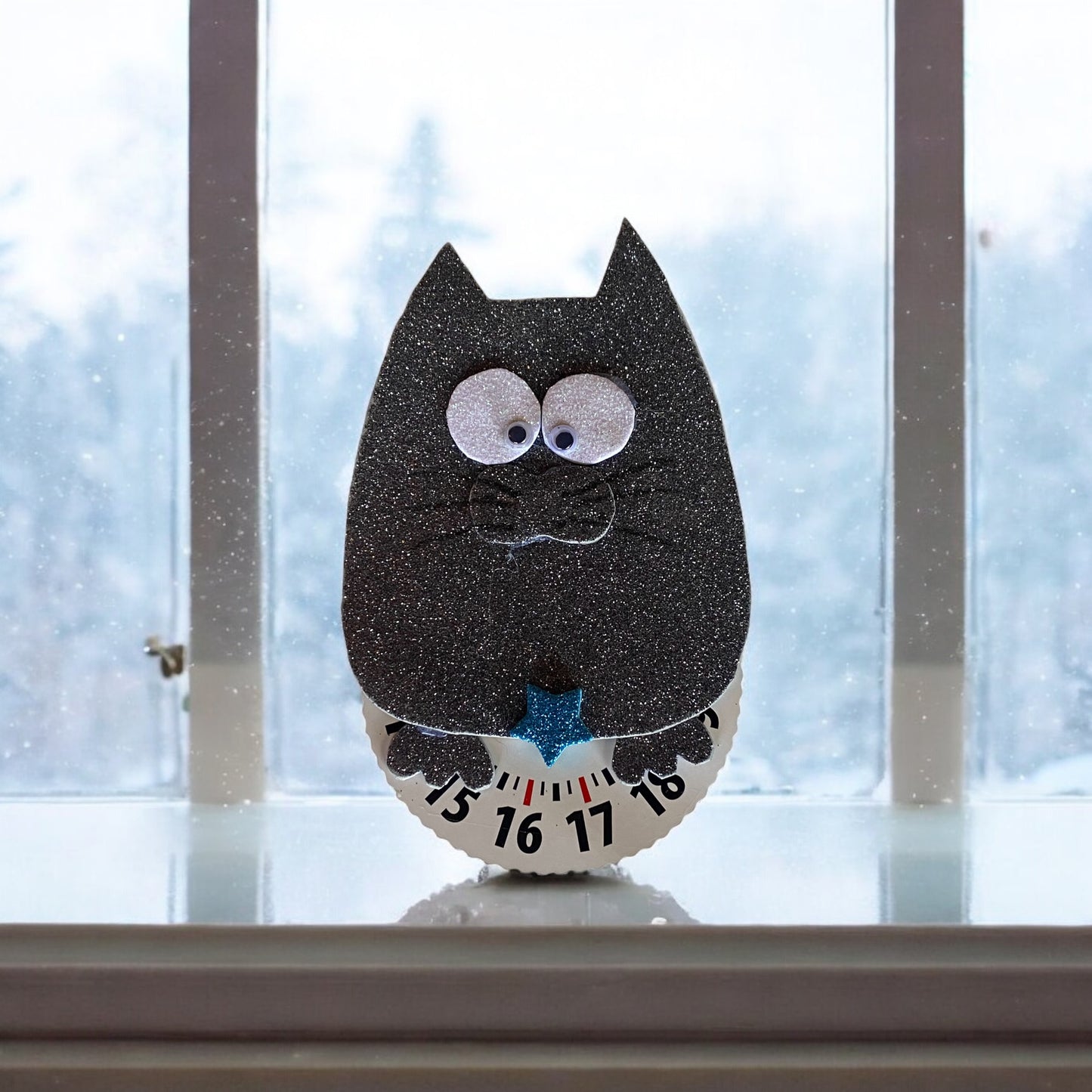 Disco orario a forma di gatto simpatico, personalizzabile.