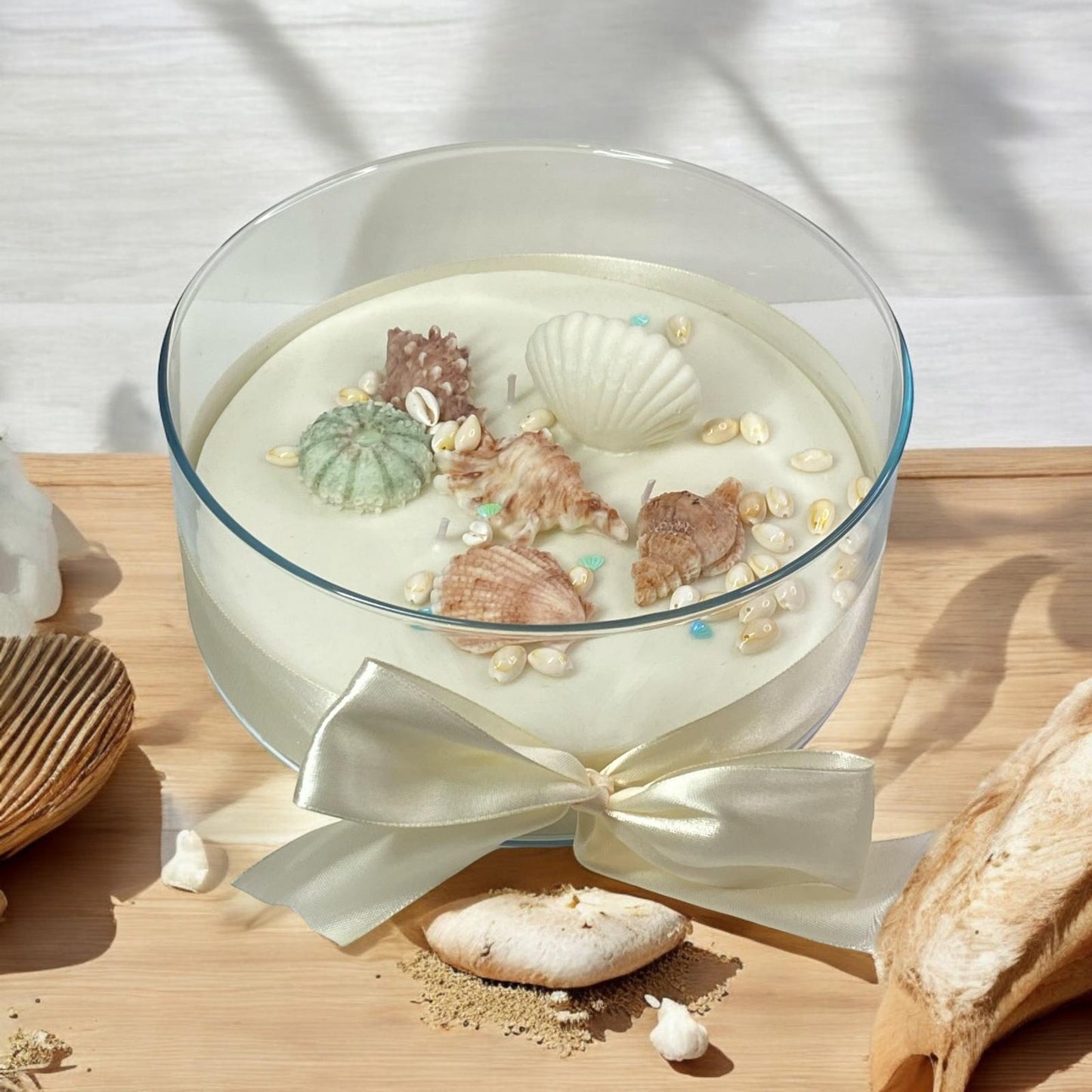 Vaso Rotondo In Vetro Con Composizione Di Conchiglie Dipinte A Mano